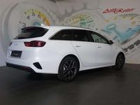 gebraucht Kia Ceed Sportswagon 1,5 TGDI Silber 48V DCT + STYLE-Paket *...