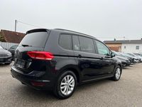 Gebraucht VW Touran Comfortline 150 PS (110 kW) 2019 Schwarz Van / Kleinbus
