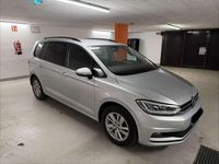 Gebraucht VW Touran Comfortline 116 PS (85 kW) 2020 Grau Van / Kleinbus