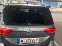 Gebraucht VW Touran Comfortline 150 PS (110 kW) 2017 Grau Van / Kleinbus