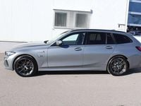 Gebraucht BMW 330e 292 PS (214 kW) 2022 Grau Kombi