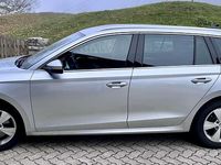 gebraucht Skoda Octavia Combi 2,0 TDI 4x4 Style DSG