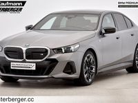 Gebraucht BMW i5 Shadowline 441 kW (600 PS) 2023 Frozen pure grey Limousine