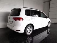 Gebraucht VW Touran 150 PS (110 kW) 2022 Purewhite Van / Kleinbus