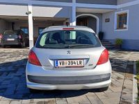 Gebraucht Peugeot 207 68 PS (50 kW) 2008 Limousine