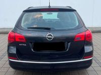 gebraucht Opel Astra Sports Tourer 14 Benzin // Finanzierung möglich!
