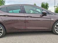 Gebraucht Opel Astra Dynamic 125 PS (91 kW) 2016 Braun Limousine