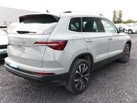 gebraucht Skoda Karoq Selection TSI 150 DSG Pano AHK NavC SideA Lounge ACC