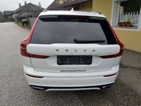 gebraucht Volvo XC60 B4 R-Design AWD Geartronic