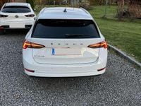 gebraucht Skoda Octavia Octavia Combi 2,0 TDI Premium DSG Premium