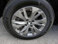 gebraucht Peugeot 2008 PureTech 100 S&S Allure 6-Gang-Manuell