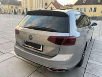 gebraucht VW Passat Variant Elegance 2,0 SCR TDI DSG