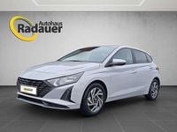 Neu Hyundai i20 79 PS (58 kW) 2025 Grau Limousine