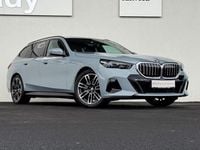 Gebraucht BMW 520 Shadowline 197 PS (144 kW) 2025 M brooklyn grau Kombi