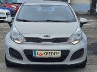 Gebraucht Kia Rio 69 PS (50 kW) 2012 Silber Limousine