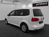 Gebraucht VW Touran 105 PS (77 kW) 2012 Weiß Van / Kleinbus