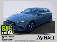 Neu Mercedes A250 163 PS (119 kW) 2025 Grau Limousine