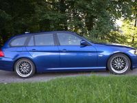 Gebraucht BMW 318 143 PS (105 kW) 2009 Blau Kombi