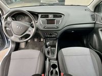 gebraucht Hyundai i20 i201,25f Level 2 Plus Black Roof