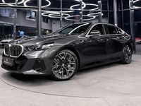 Gebraucht BMW 550e Comfort Edition 313 PS (230 kW) 2025 Grau Limousine