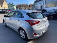 gebraucht Hyundai i30 1,4 CVVT Europe Plus / 8-fach bereift / Pickerl...