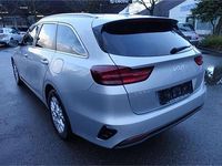 Gebraucht Kia Ceed 101 PS (74 kW) 2022 Silber Kleinwagen
