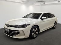 Gebraucht VW Passat Elegance 150 PS (110 kW) 2025 Weiss  metallic Kombi