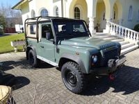 Gebraucht Land Rover Defender 122 PS (89 kW) 2013 Grün SUV