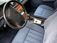 gebraucht Mercedes E200 E200