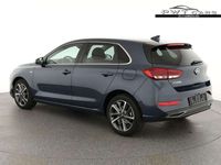 gebraucht Hyundai i30 1.5 T-GDI DCT Style Navi LED Kamera Teilled...