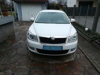 gebraucht Skoda Octavia Combi 1.6 TDI DPF Active