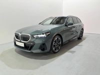 Gebraucht BMW 520 M Sport 197 PS (144 kW) 2025 Grün Kombi