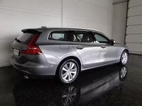 Gebraucht Volvo V60 Momentum 150 PS (110 kW) 2020 Grau Kombi