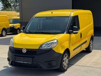 Gebraucht Fiat Doblò Basis 95 PS (69 kW) 2017 Gelb Van / Kleinbus