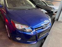 Gebraucht Ford Focus Titanium 116 PS (85 kW) 2014 Blau Kleinwagen