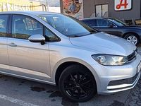 Gebraucht VW Touran Trendline 110 PS (80 kW) 2018 Silber Van / Kleinbus