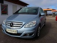 Gebraucht Mercedes 180 109 PS (80 kW) 2010 Blau Limousine