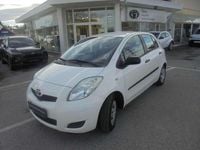 Gebraucht Toyota Yaris 69 PS (50 kW) 2011 Weiß Kleinwagen