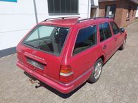 Gebraucht Mercedes 300 136 PS (100 kW) 1991 Rot Kombi