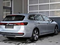 Gebraucht VW Passat Business 150 PS (110 kW) 2024 Silber Kombi