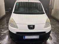 Gebraucht Peugeot Partner 75 PS (55 kW) 2011 Weiß Van / Kleinbus