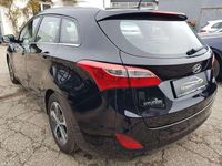 gebraucht Hyundai i30 CW Comfort 1,6 CRDi Autom. // 1. Besitz //