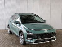 gebraucht Hyundai Bayon Premium Sky 1.0 T-GDI 100 PS 48V 7DCT / Keyless ACC Soundsystem BOSE Sitz + Lenkradheizung LED Navi PDC V&H Kamera Totwinkel Alu 16"