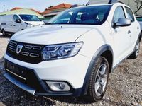 gebraucht Dacia Sandero Stepway TCe 90 S Wenig KM