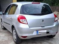 Gebraucht Renault Clio II 68 PS (50 kW) 2010 Silber Limousine