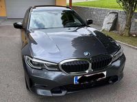 Gebraucht BMW 320 Sport Line 190 PS (139 kW) 2020 Grau Kombi