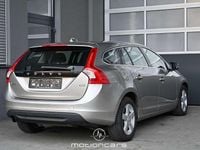 Gebraucht Volvo V60 Momentum 163 PS (119 kW) 2010 Silber Kombi