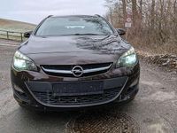 Gebraucht Opel Astra Edition 110 PS (80 kW) 2014 Braun Kombi