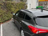 gebraucht Ford Focus Traveller 1,0 EcoBoost ST-Line