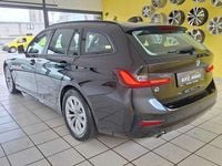 Gebraucht BMW 318 Advantage 150 PS (110 kW) 2022 Schwarz Kombi